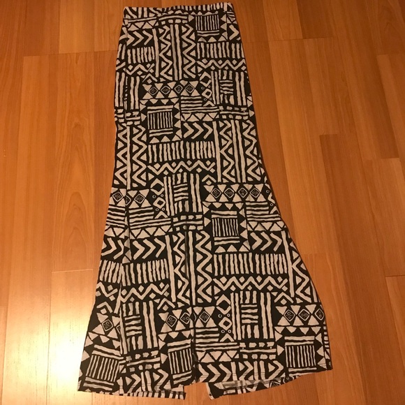 Maxi Skirt - Picture 1 of 3